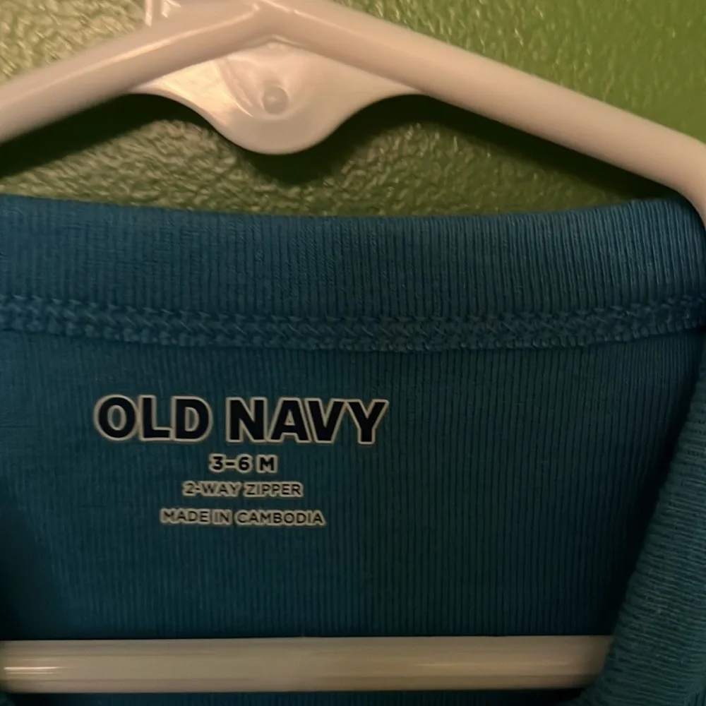 Old navy sleeper - Picture 2 of 2